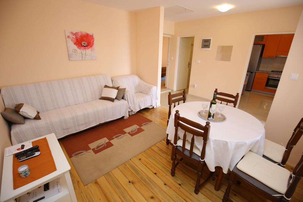 Apartment Marta Ražanac 外观 照片